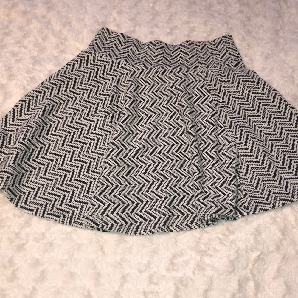 Black and White patterned Skirt